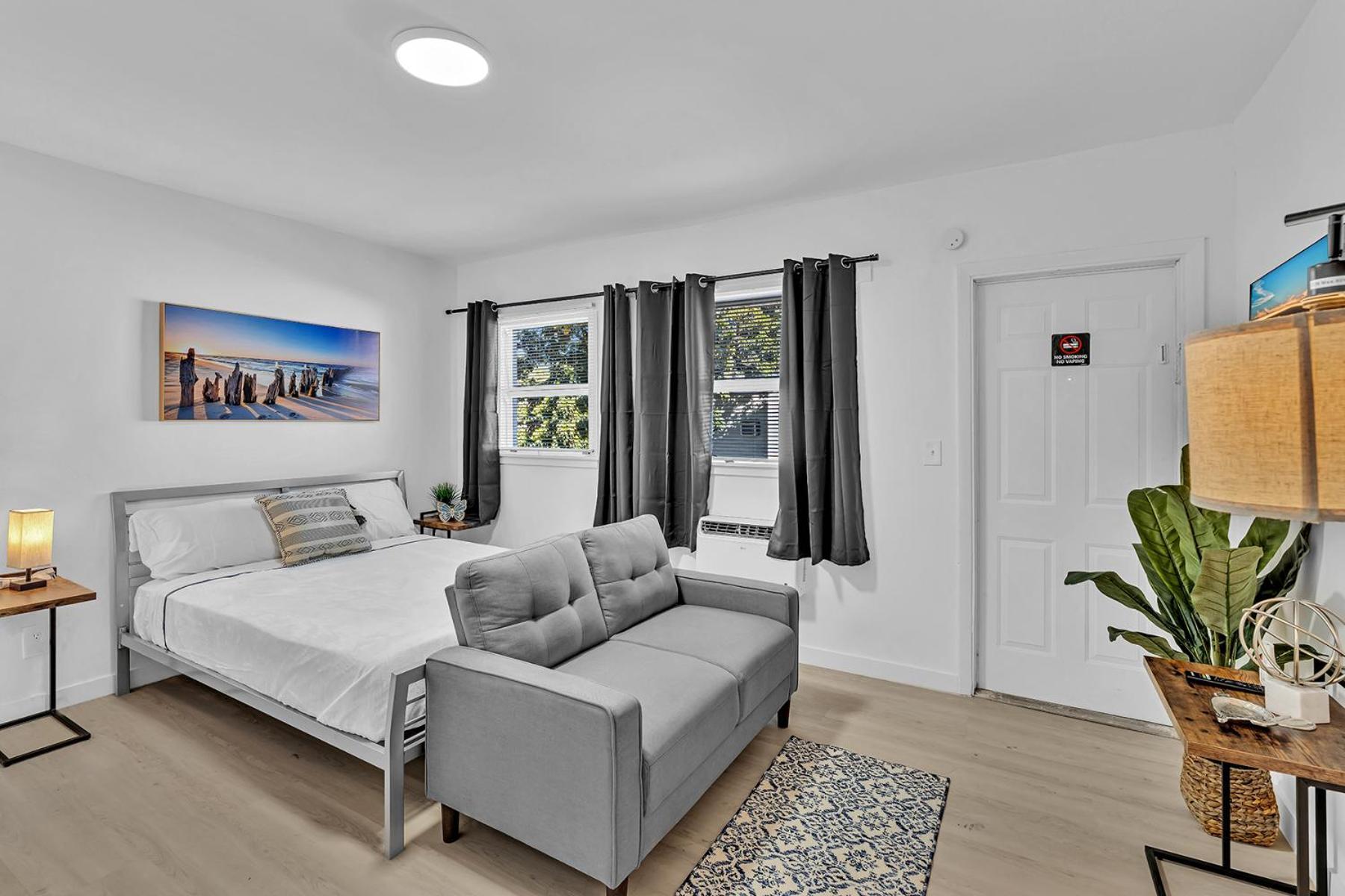 Young Circle & Hollywood Blvd Posh Studio Suite Экстерьер фото