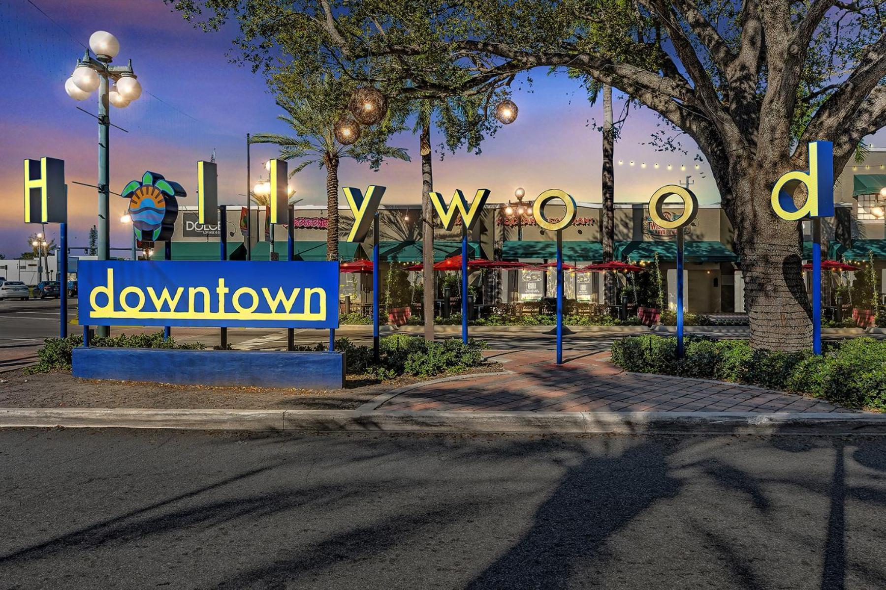 Young Circle & Hollywood Blvd Posh Studio Suite Экстерьер фото